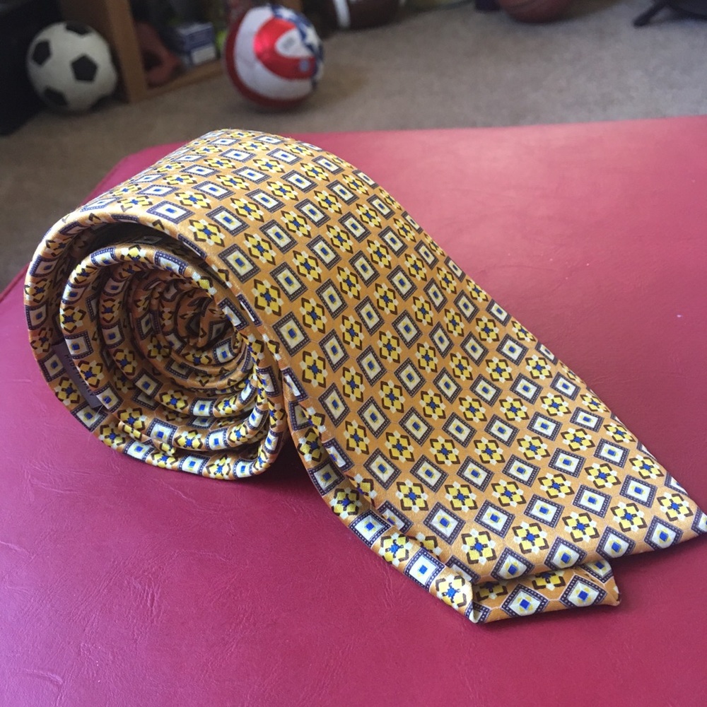 Tie - Picture 2 of 7